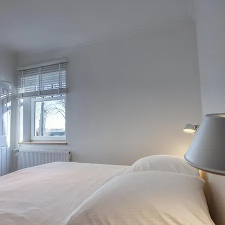 Am Ufer - 1 הייליגנהאפן