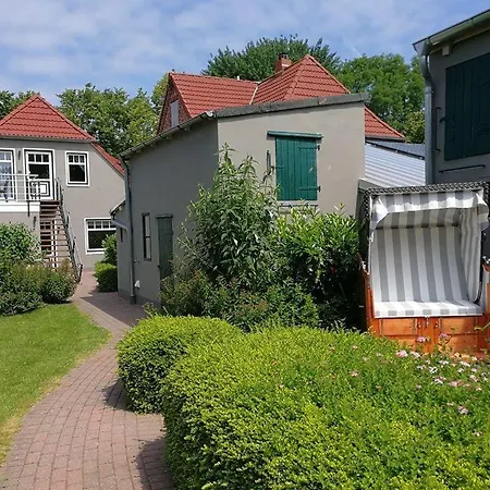 „landhaus Am Ufer 1“ In *